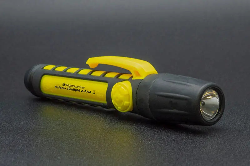 Lampe stylo Nightsearcher SIGMA PL 67 Lumens - ATEX Zone 0 - Utilise 2 x AAA (alcalines) NYCTALOPE