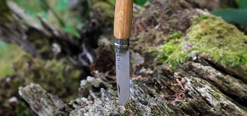 Couteau de poche Opinel Tradition Luxe Inox N°09 – Chêne  NYCTALOPE  