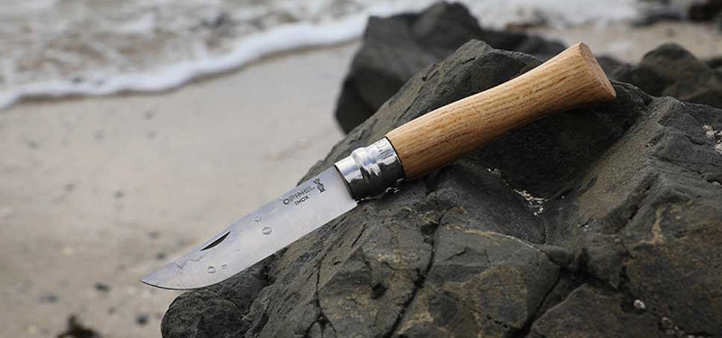 Couteau de poche Opinel Tradition Luxe Inox N°09 – Chêne  NYCTALOPE  