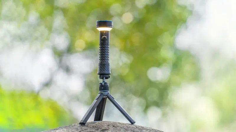 Lampe Torche Lanterne Olight Prowess 5000 Lumens éclairage bidirectionnel  NYCTALOPE  