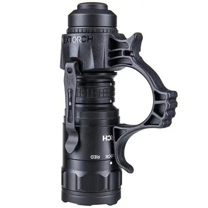 Lampe Torche Tactique Nextorch TA21 SET - 1300 Lumens - lumière rouge - anneau tactique - NYCTALOPE