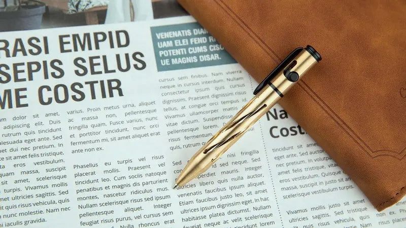 Olight O'Pen Mini - Mini stylo à bouton Type L - Rouge  NYCTALOPE  