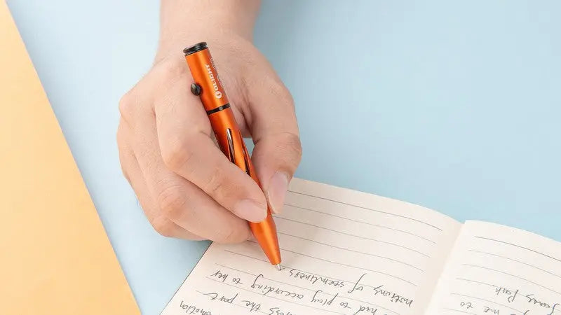 Olight O'Pen Mini - Mini stylo à bouton Type L - Rouge  NYCTALOPE  