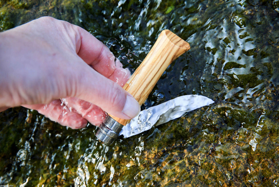 Couteau de poche Opinel Tradition Luxe Inox N°08 – Olivier  NYCTALOPE  