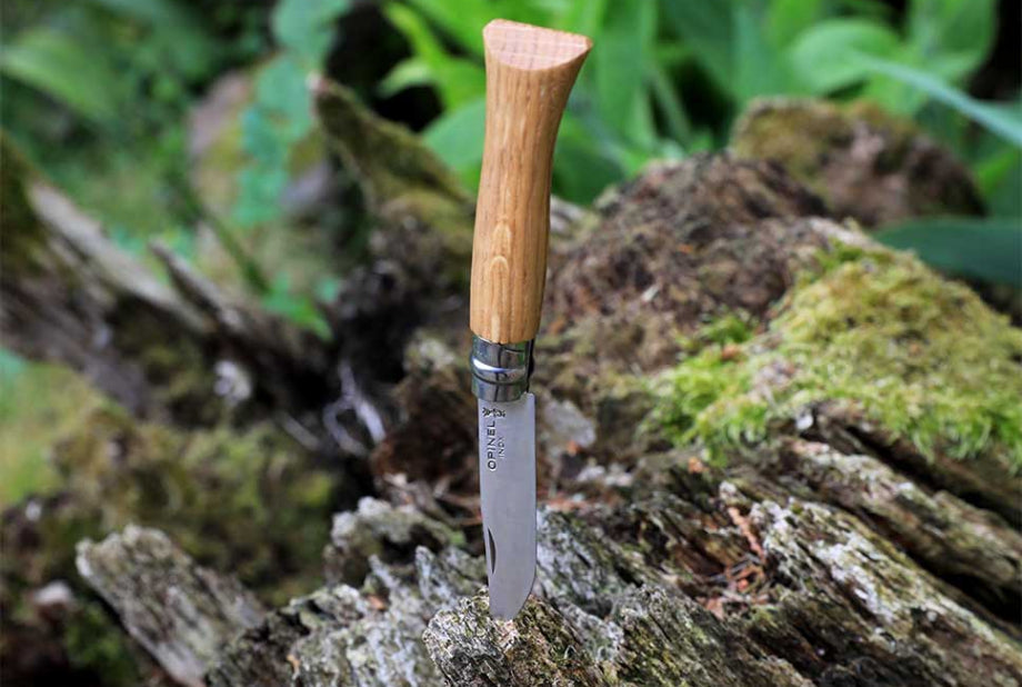 Couteau de poche Opinel Tradition Luxe Inox N°08 – Chêne  NYCTALOPE  