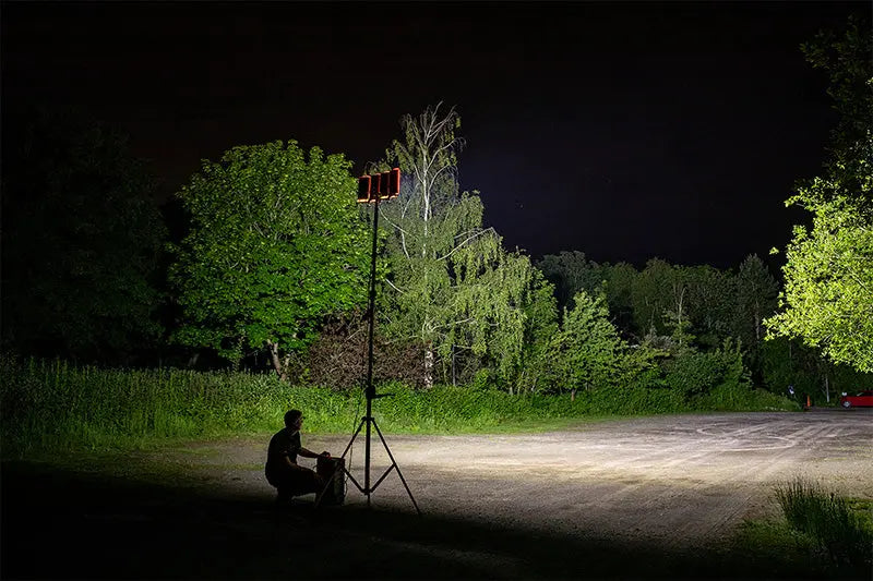 Tour d'éclairage Nightsearcher STRATOSTAR-X 115000 Lumens - Batterie LiFePO4 30Ah - Trépied 4,5m - IP67 - NYCTALOPE